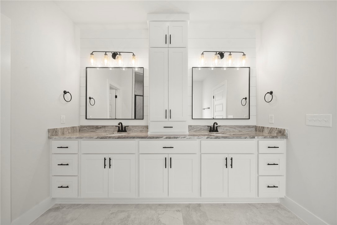 Diamond Estates Ph V Centerton - Residential