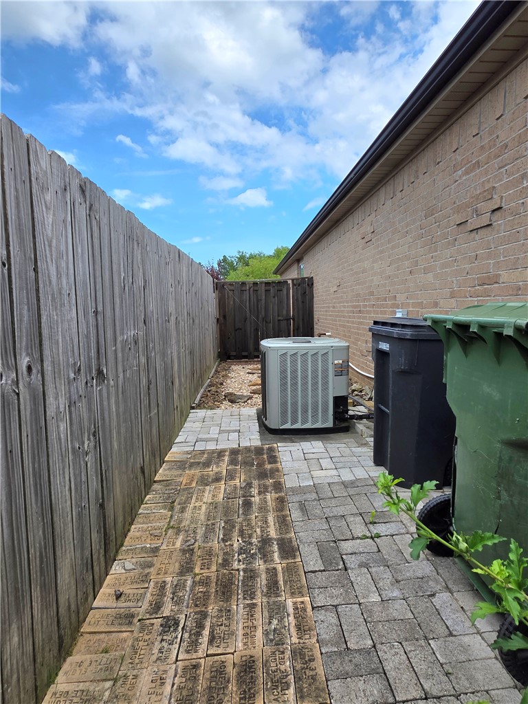 Dixieland Crossing - Residential