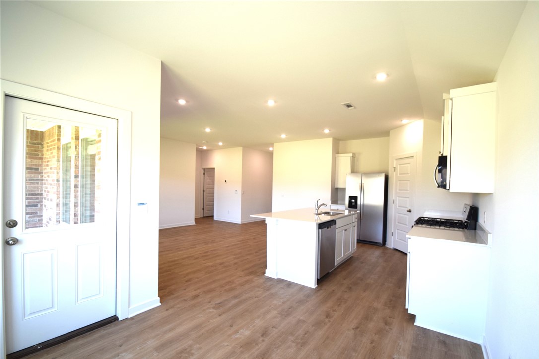 Wagon Wheel Crossing - Residential Lease