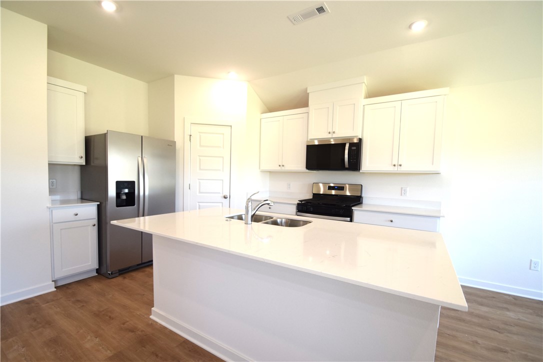 Wagon Wheel Crossing - Residential Lease