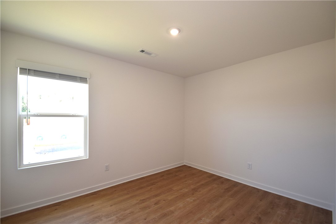 Wagon Wheel Crossing - Residential Lease