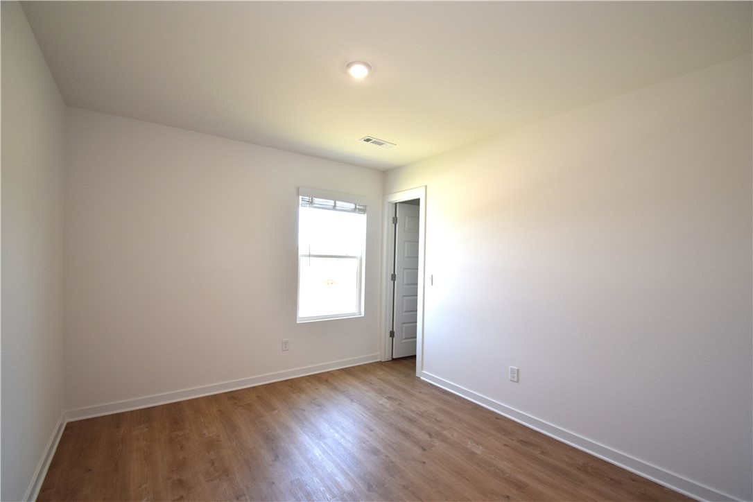 Wagon Wheel Crossing - Residential Lease