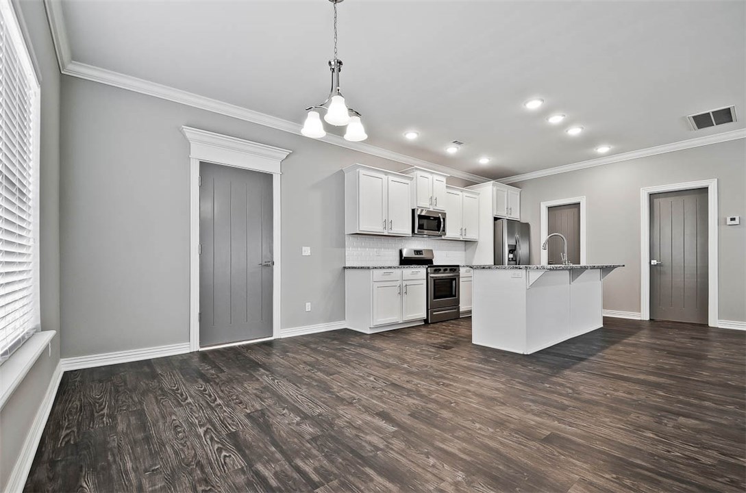 Groves Neighborhood Ph I, The Rogers - Residential