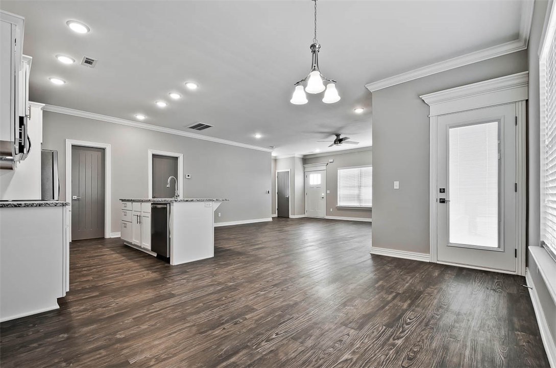 Groves Neighborhood Ph I, The Rogers - Residential