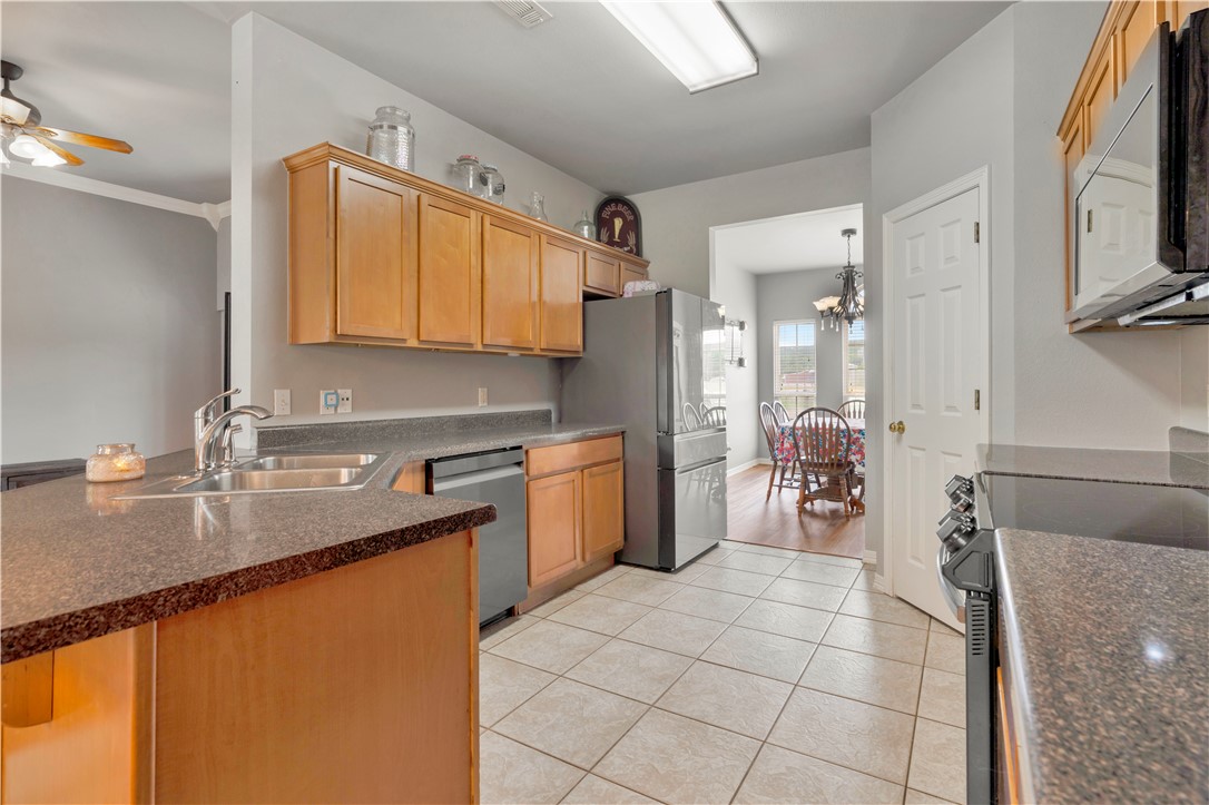 Elkins Outlots - Residential
