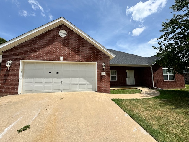 Spacious Executive 4BR Retreat | No Carpet! Luxury Vinyl plank flooring and tile throughout. Rogers School District. One Level 4 bedrooms (Split) 2 full bathrooms. Solar tube lighting in kitchen and hallways to bring in the natural light. Close proximity to the Walmart Home Office, Sam’s Club HQ. Walking distance to shopping & restaurants. Private fenced rear yard. Full kitchen appliance package. Cafe area + formal dining area. Updated- luxury vinyl floors, blinds, freshly painted cabinets, neutral colors throughout. Non-smoking environment. Small Dogs negotiable with owner approval, a $450.00 non-refundable pet fee + $25.00/month per dog, 2 max. No felines or reptiles.