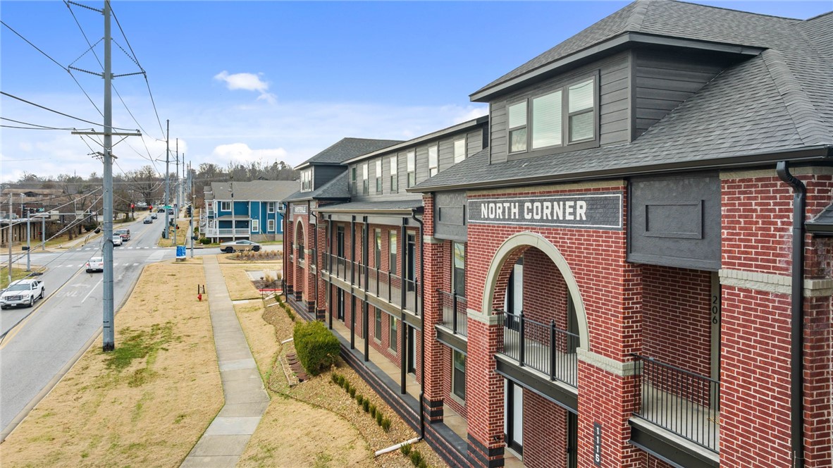 North Corner Condos - Luxury, Security & Location, All in One. Newly renovated & just steps from the
University of Arkansas, North Corner Condos is a boutique 19-unit community perfect for students or
investors. Unbeatable Location: Very close walking distance to University of Arkansas, Razorback
Greenway, Dickson Street, Goat Lab Brewery/Restaurant shops, & bus stop at your door. Fully Renovated: New roof, windows, paint, gutters, and HVAC—move-in ready & low-maintenance. Modern Interiors: 3 designer packages include granite counters, premium fixtures, full appliance sets. Secure Living: Owner only access to upper floors, keyless entry, cameras, & fire suppression system. Whether buying for your student or as a smart investment, North Corner Condos offer prime real estate in Fayetteville’s most desirable student hub. Multiple units with several different floor plans available. 2 and 3 bedrooms, all 2 full baths. Images with staged furniture depict model units. Individual units may vary in layout and finish.