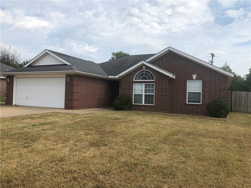 Nice 3 bedroom 2 bath home in Bentonville. Split bedroom plan, eat-in-kitchen, new paint, fenced yard, fireplace and 2 car garage. Ready to move in