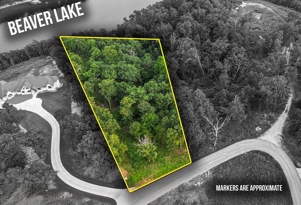 Hawks Landing On Beaver Lake Rurban - Land