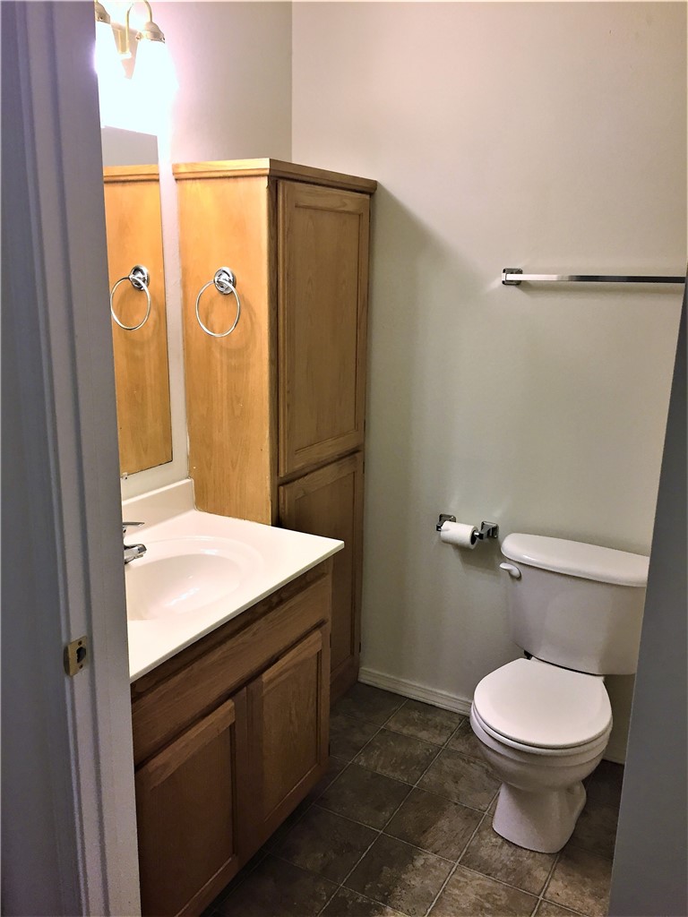 Candlelight Place Apartments - Residential Lease