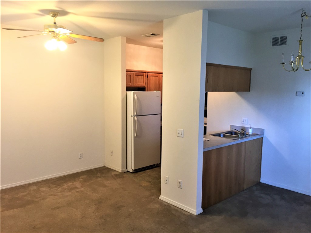 Candlelight Place Apartments - Residential Lease