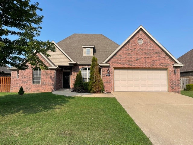 Spacious home with just under 2200 sq ft single family home in well established neighborhood. This recently renovated 4 bed and 3 bath has all the amenities. Great location, large back yard, granite counter tops, new flooring, gas log fireplace and much more! schedule your showing today!  Property will be cleaned and ready for move in.