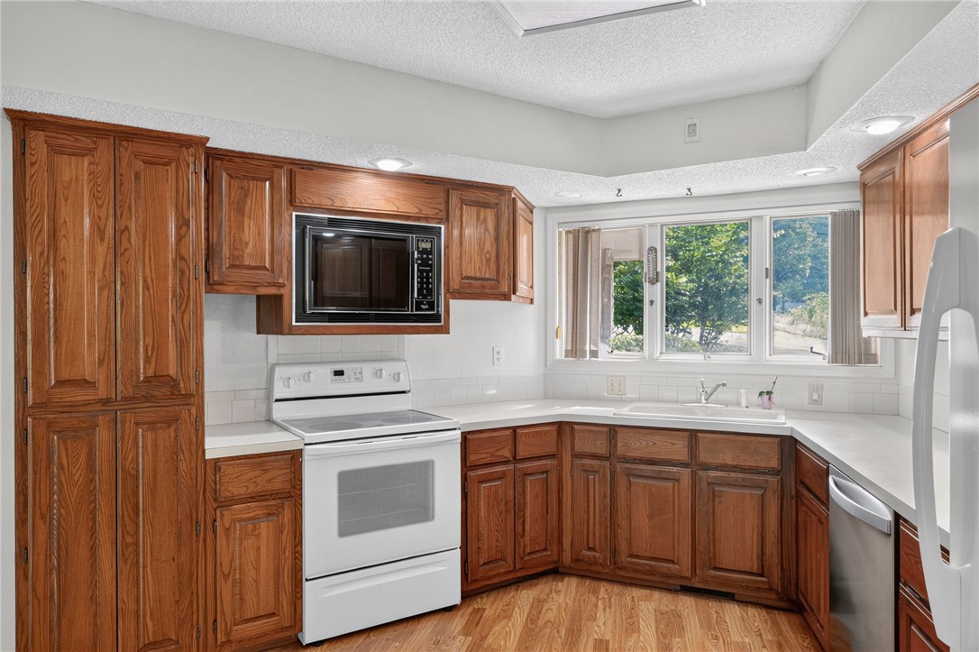 Raleigh Hills Sub Bvv - Residential