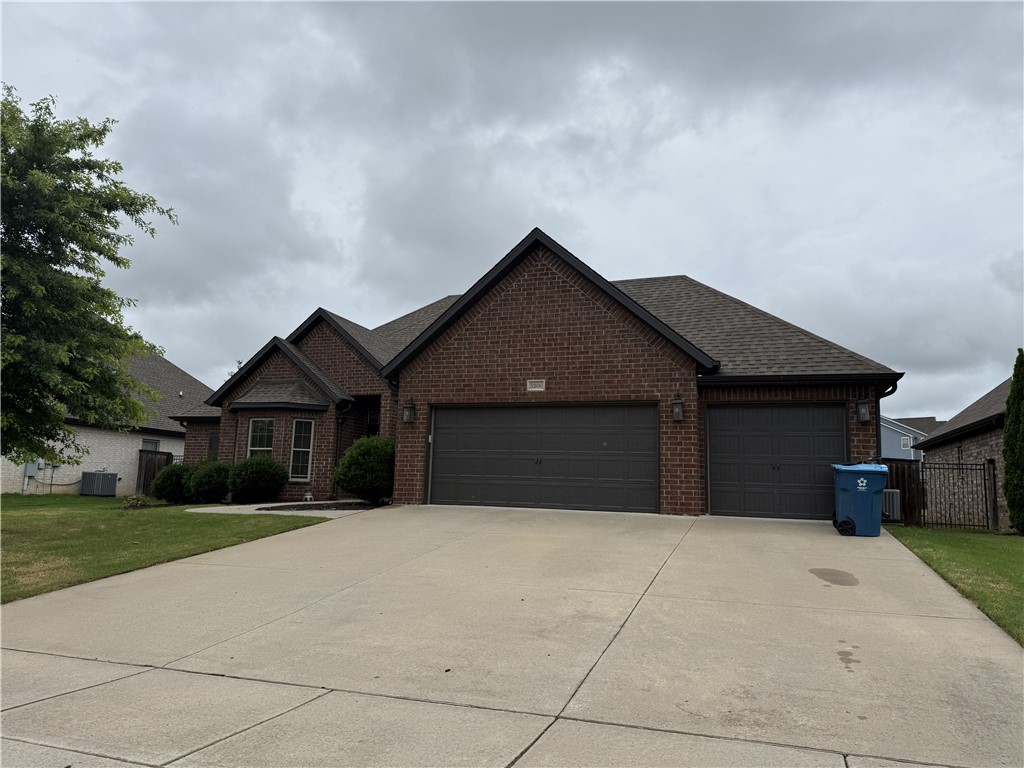 Well-maintained home in a desirable southwest Bentonville neighborhood featuring an open-concept layout, spacious living area, and a bright kitchen with granite countertops, ample cabinetry, and a large island. The split floor plan offers a private primary suite with dual vanities, a soaking tub, and separate shower. Enjoy the covered patio and large fenced backyard, perfect for entertaining, pets, or play. Conveniently located near schools, shopping, dining, and I-49, this move-in-ready home combines comfort and convenience.