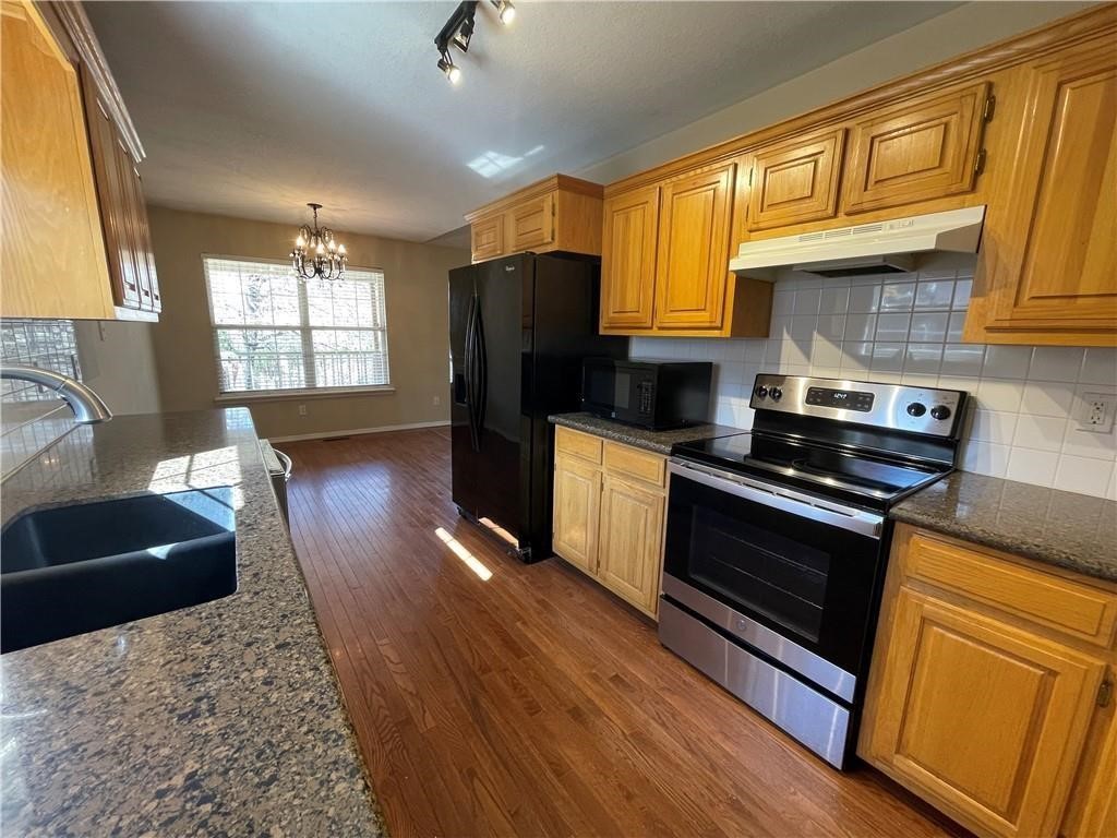 Dillow Sub Bvv - Residential Lease
