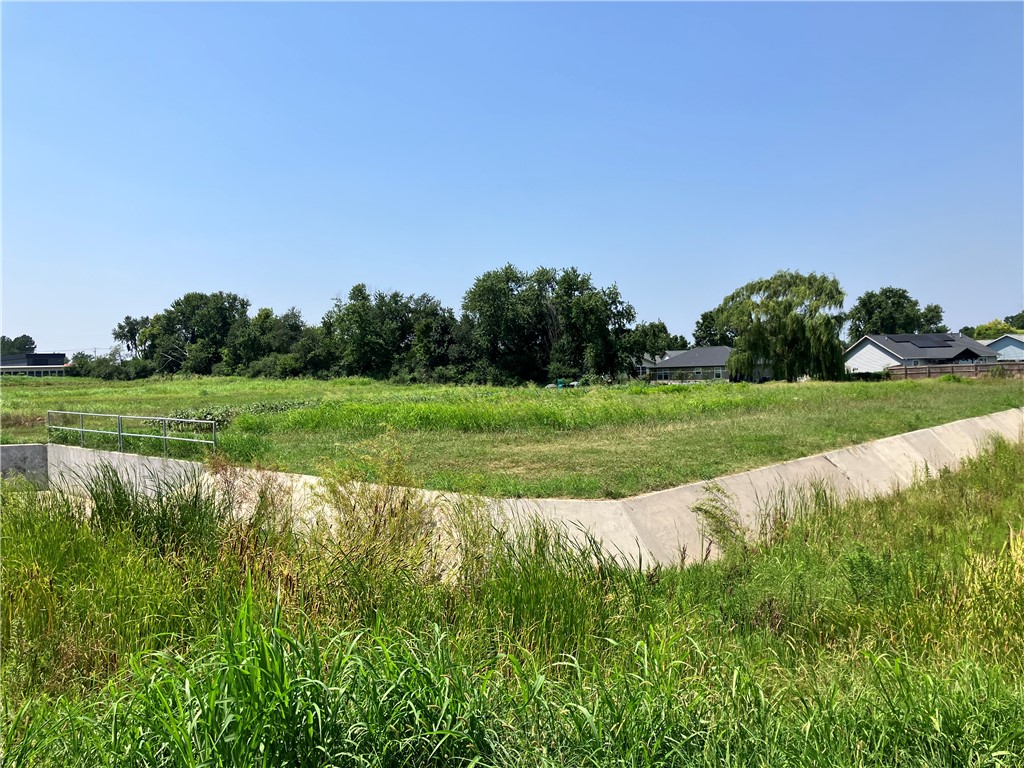 Siloam Spgs - Land