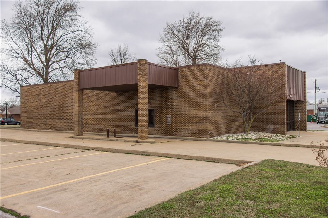 Railroad Add - Commercial Lease