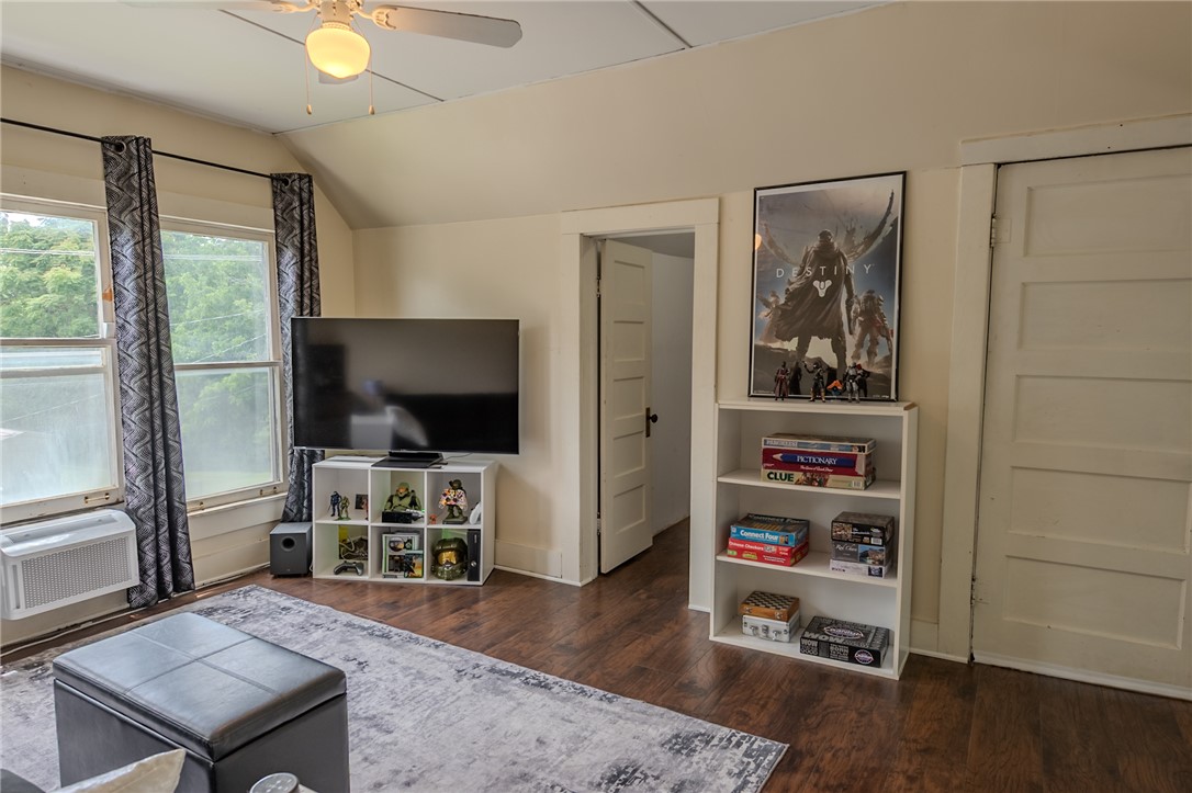 EAGLE HTS II - Residential