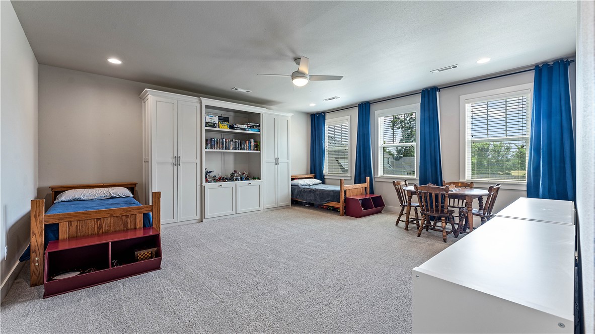 Hyde Park Cave Spgs - Residential