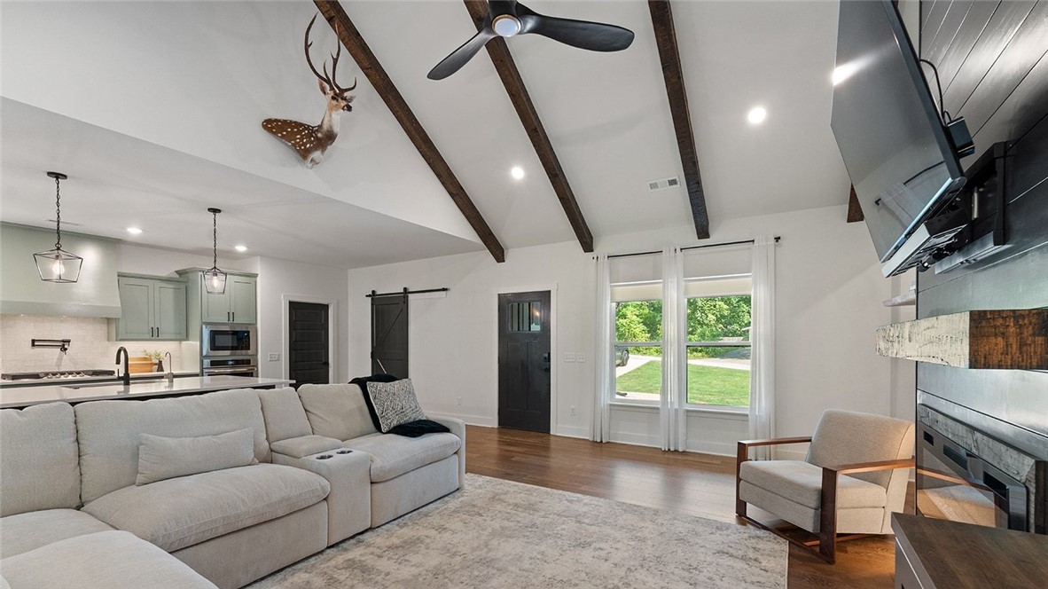 Lands End Sub Bvv - Residential