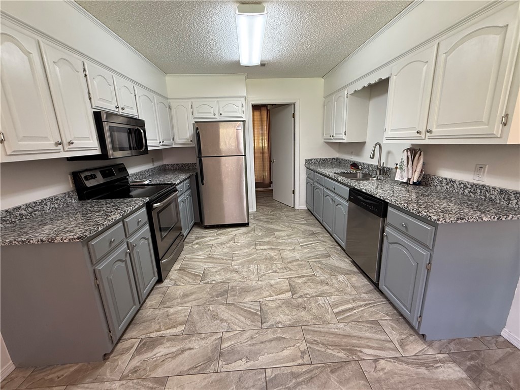 Golden Pond - Residential