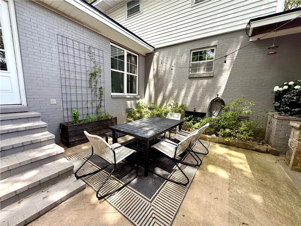 J Madison White - Residential