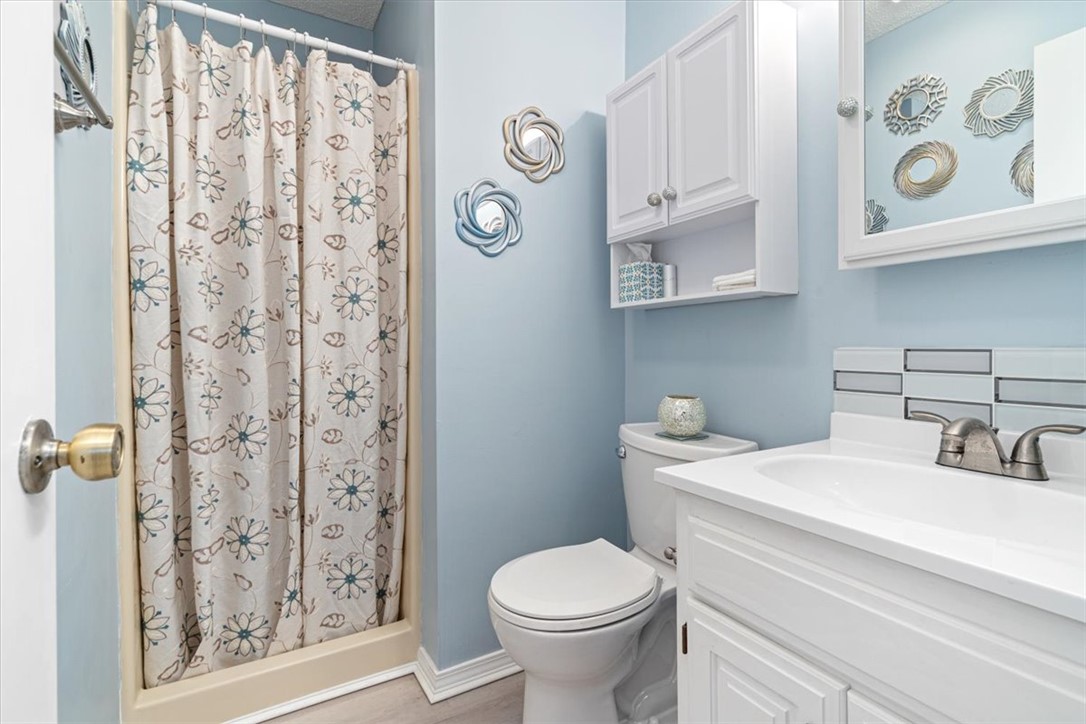 Unit 120 Holiday Island - Residential