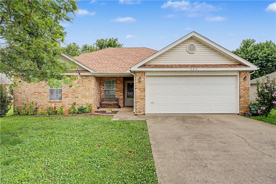 Welcome home! This 3 bedroom, 2 bathroom home in the heart of Lowell is the perfect blend of affordability and convenience. Less than 5 minutes to JB Hunt Corporate Office, less than 5 minutes to Interstate 49 access. Recent updates include new roof, new hot water heater, new flooring. Please call for more information.