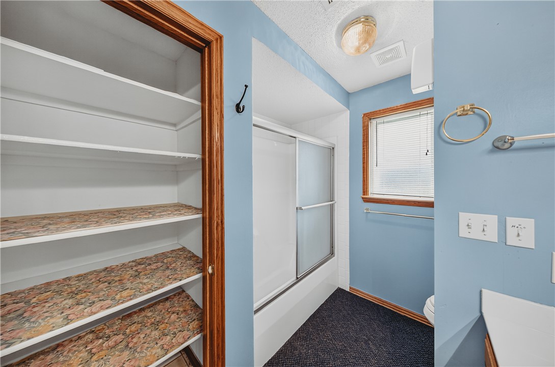 Hardwood Heights Sub Rogers - Residential