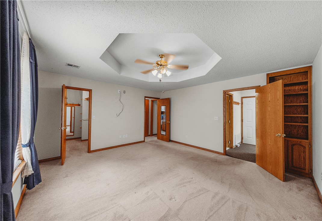 Hardwood Heights Sub Rogers - Residential
