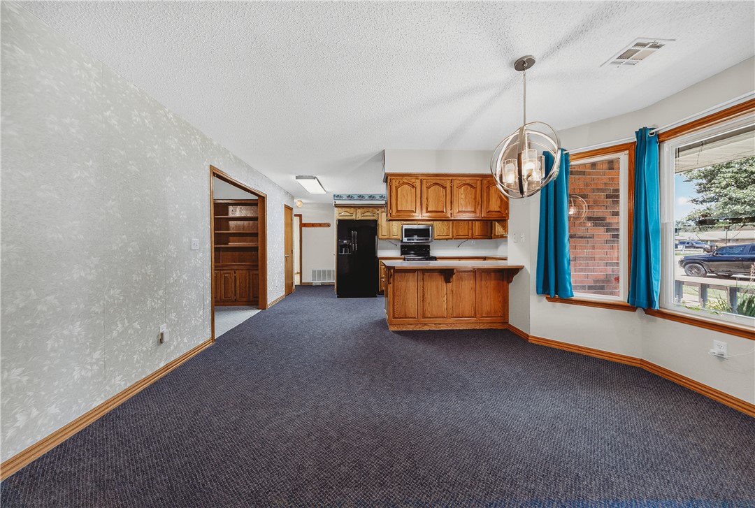 Hardwood Heights Sub Rogers - Residential