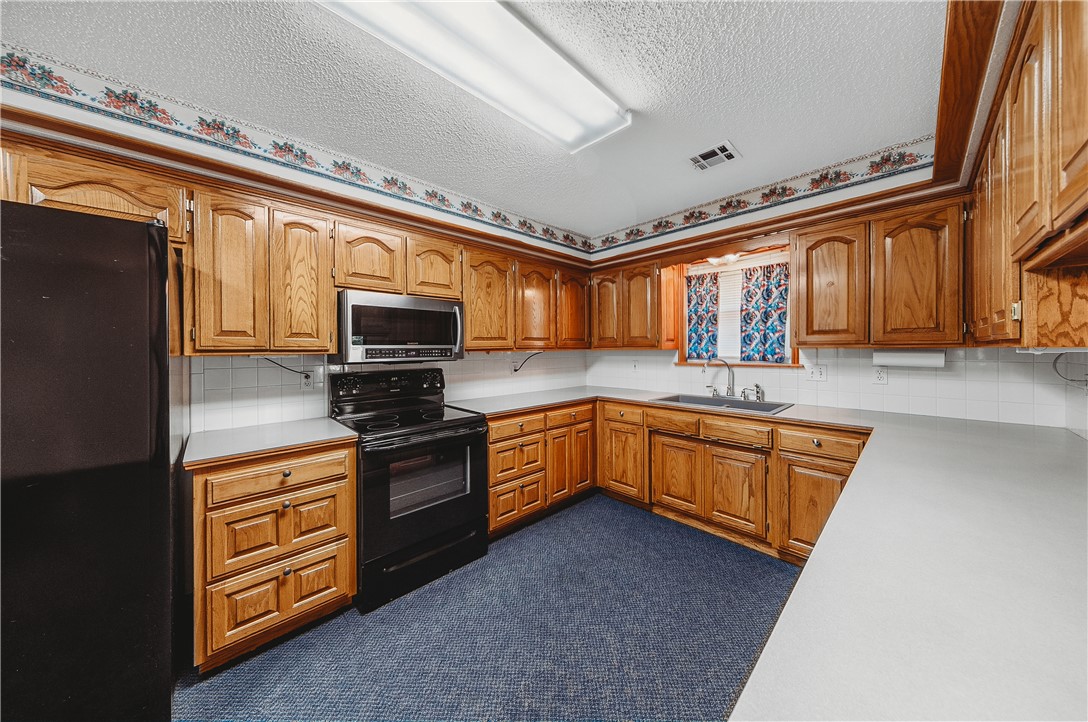 Hardwood Heights Sub Rogers - Residential