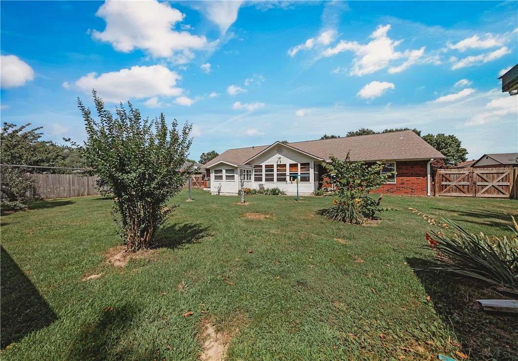 Hardwood Heights Sub Rogers - Residential