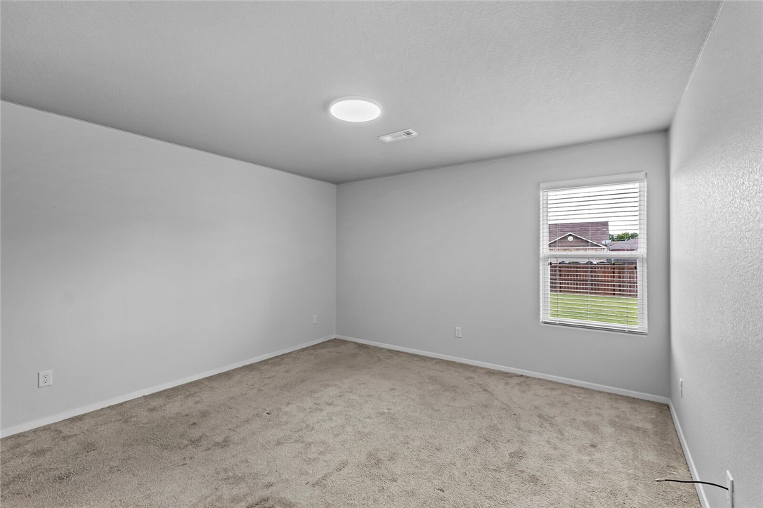 Holland Crossing Comm Sub - Residential Lease