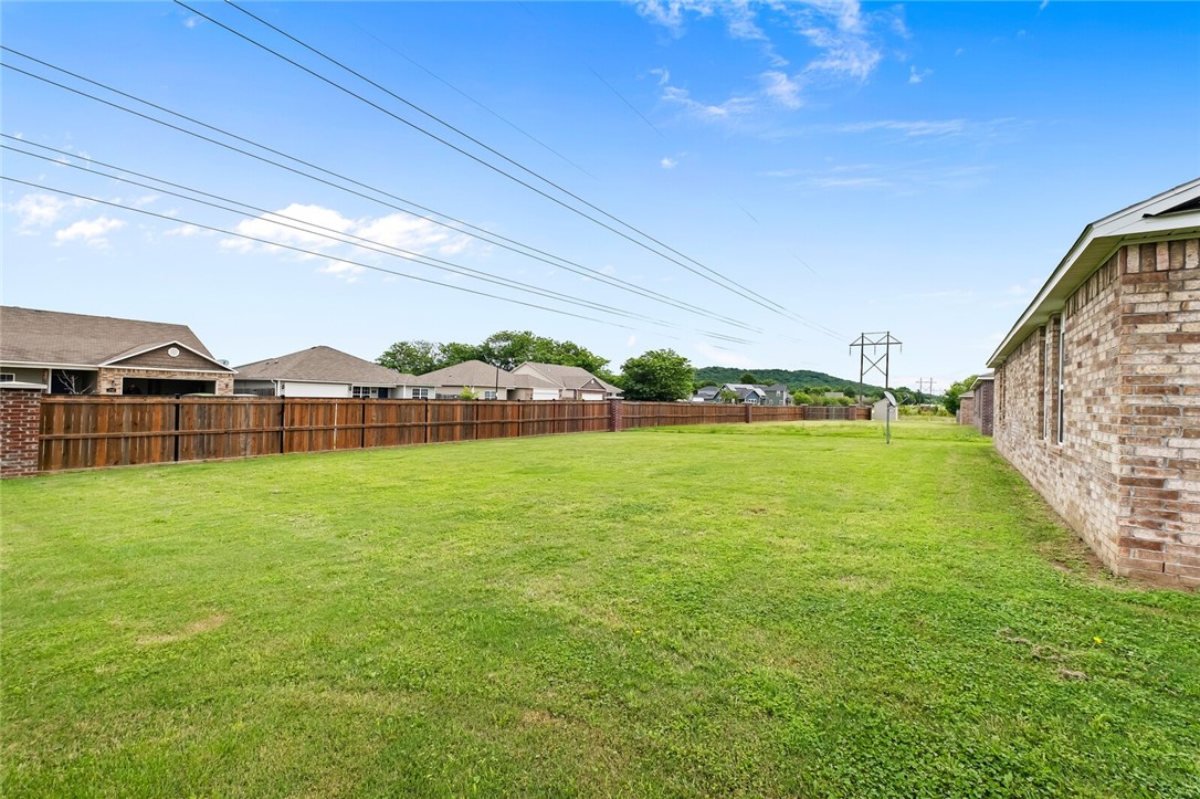 Holland Crossing Comm Sub - Residential Lease