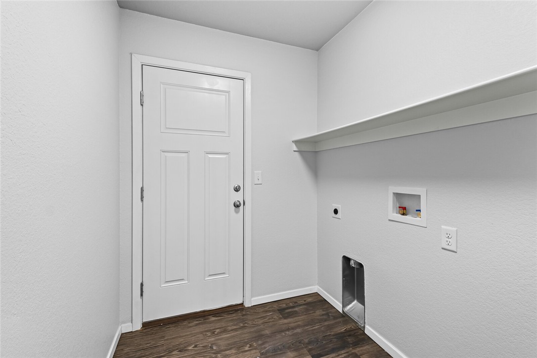 Holland Crossing Comm Sub - Residential Lease