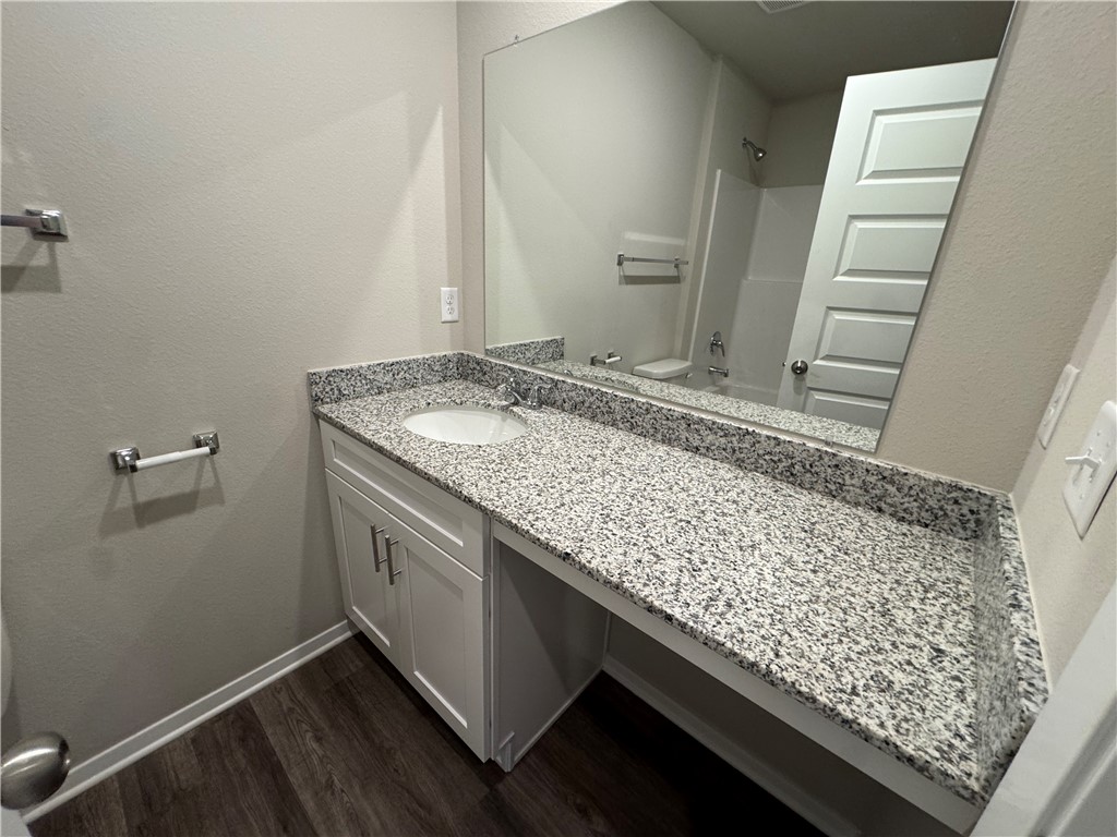 Woodward Park Ph I Highfill - Residential Lease