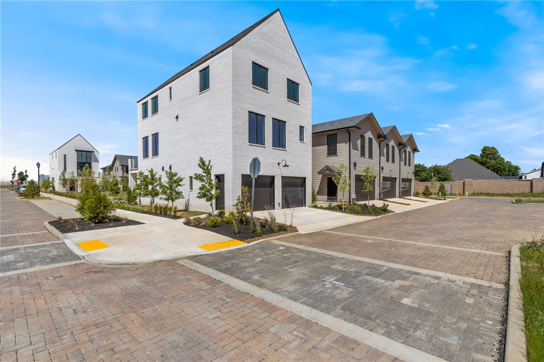 Pinnacle Village - Residential