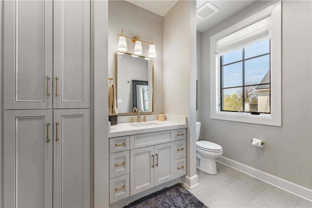 Pinnacle Heights Rogers - Residential