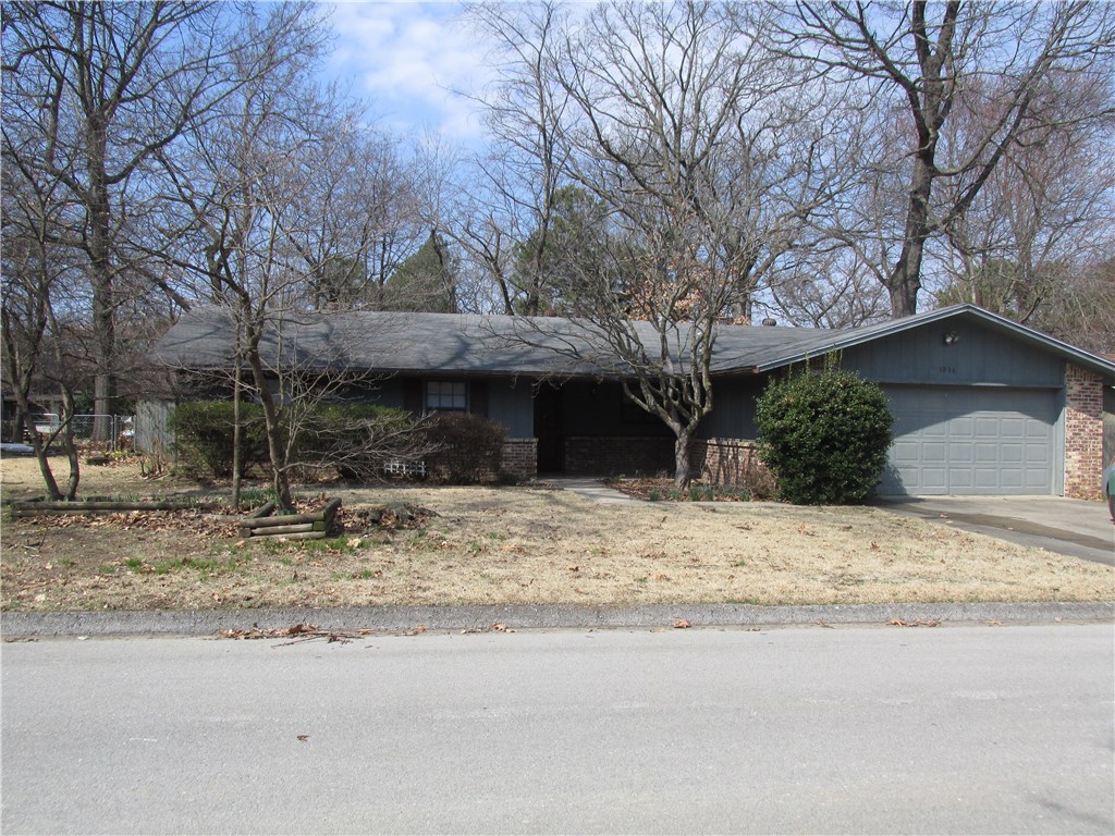Updated 3 bedroom, 2 bath home that's move in ready! 1700+ sq ft, fenced yard with mature trees. Pet friendly! Gas log fireplace, spacious rooms, covered deck. Close to elementary school, shopping restaurants, quick access to I49.