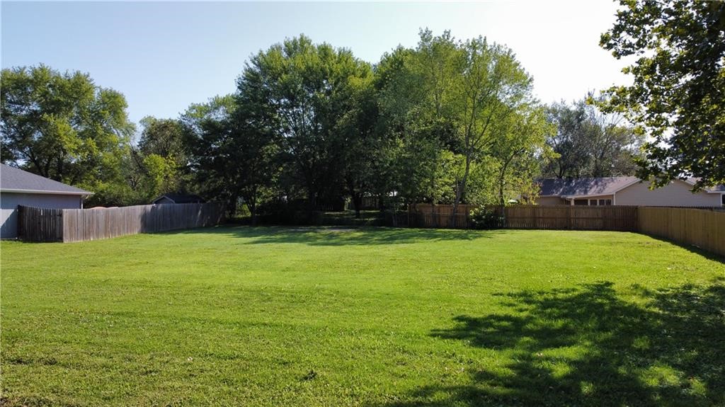 Fayetteville Outlots - Land