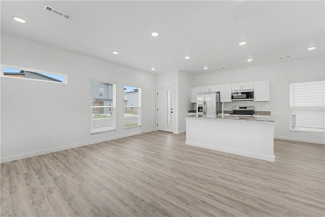 FEATHERSTON WEST SUB PH 1-CENTERTON - Residential