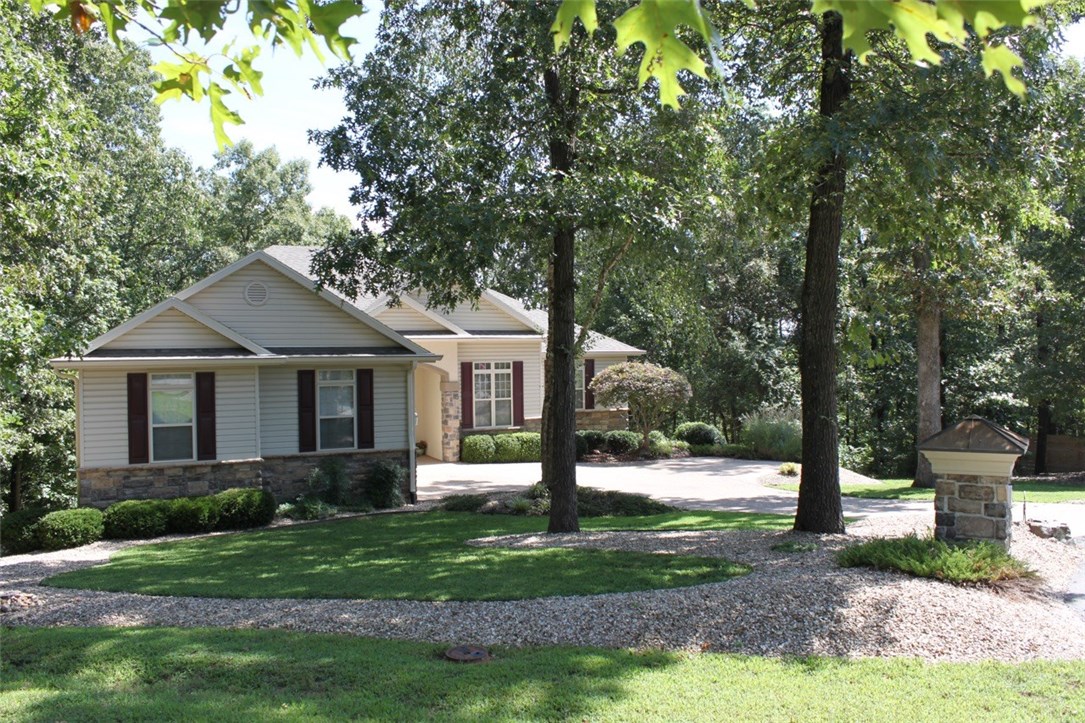Situated in a quiet wooded cul-de-sac, this spotless well maintained home
should be at the top of your must see list. Main level boasts a Master
Bedroom en suite with his and her closets, walk in shower, and jetted tub.
Tall windows, 10ft. ceilings, and crown moldings flow throughout the main
level. The beautifully updated kitchen offers a suite of stainless steel
appliances, granite countertops, tile backsplashes, gas cooktop, instant hot
water dispenser, and under cabinet lighting; all designed to awaken your
inner chef. Enjoy the solitude of the screened porch or barbecue on the
adjacent open deck within a few steps of the kitchen. The terrace level
features a fully finished walkout with 9 foot ceilings, family room, wet bar,
4th bedroom, full bath, and finished storage room. The classic neutral color
palette makes this home both inviting and move in ready!