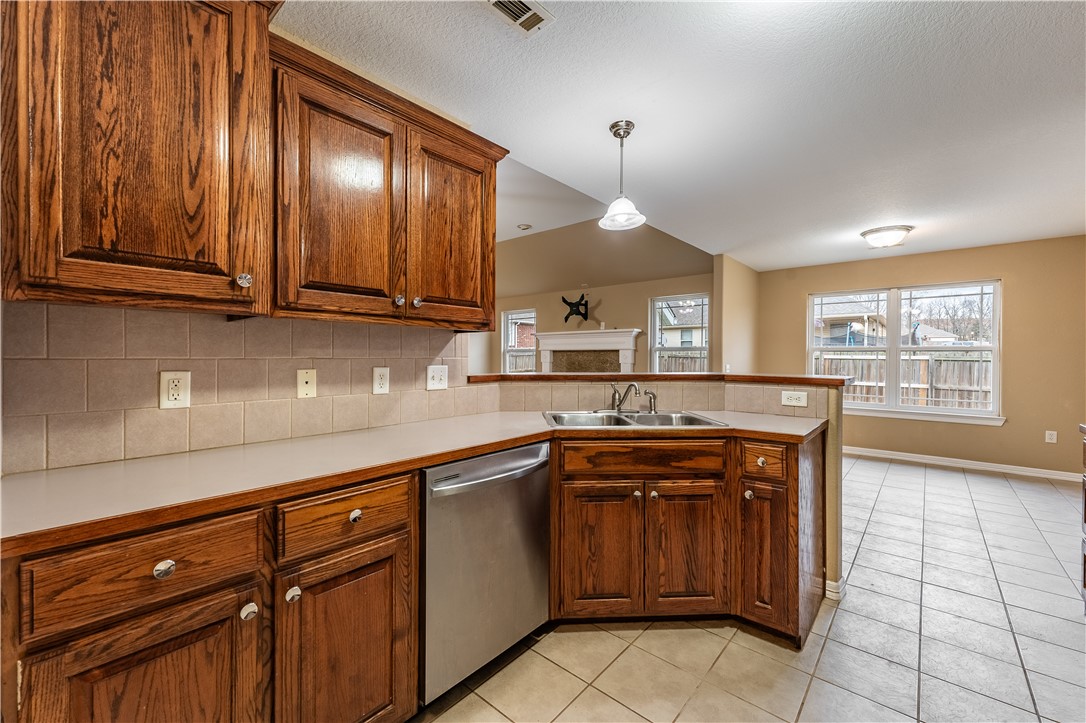 Spring Creek Park Springdale - Residential Lease