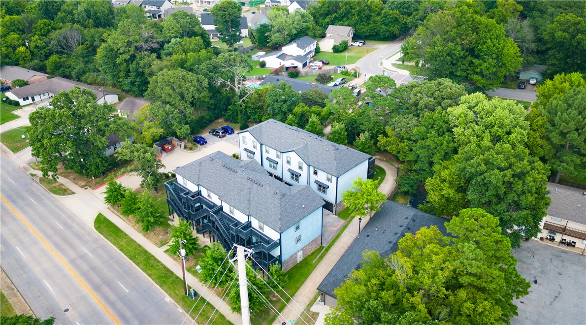 Bourbon Street Twnhms Hpr - Residential