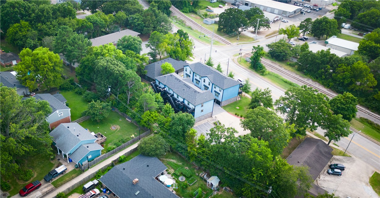 Bourbon Street Twnhms Hpr - Residential