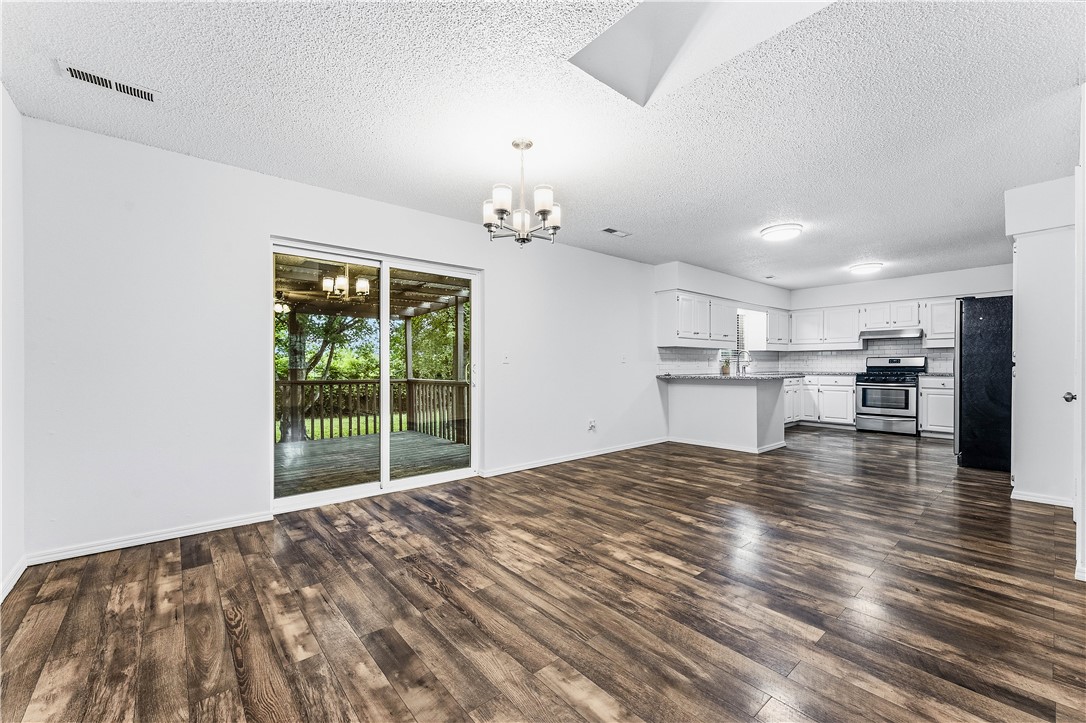 Hendrix Sub Bentonville - Residential Lease