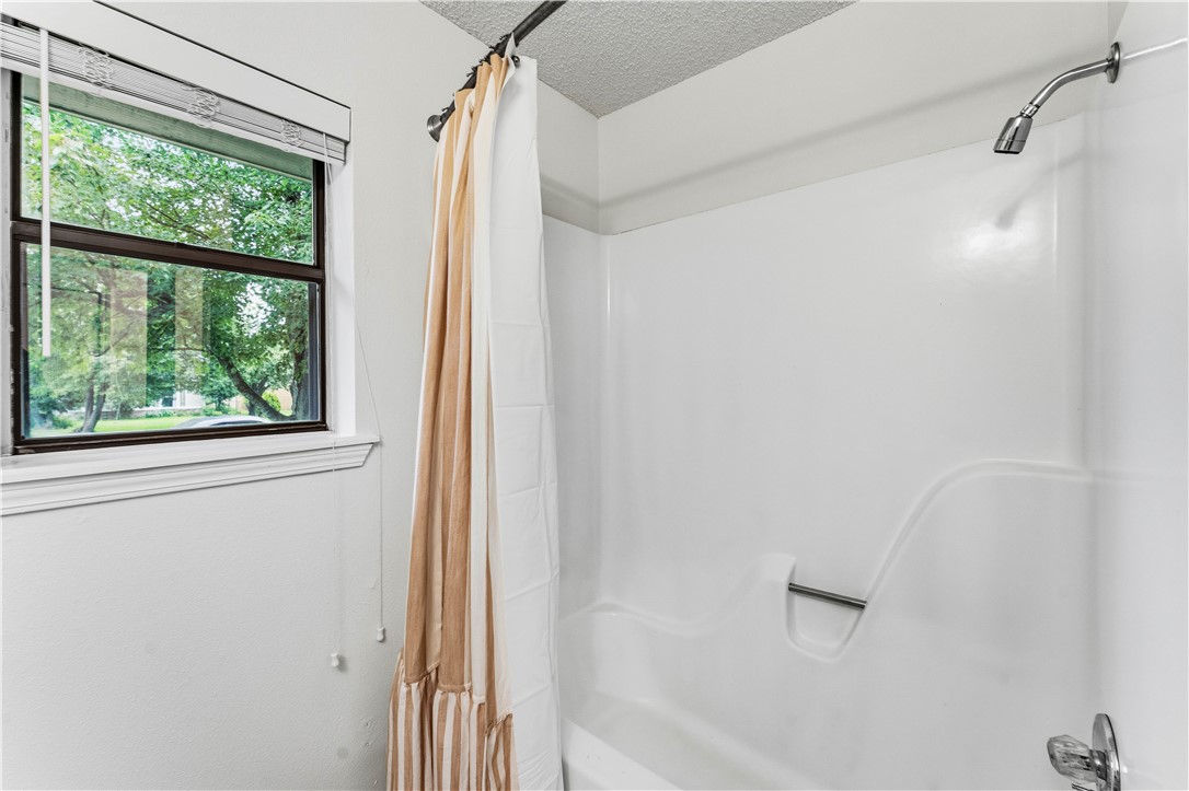 Hendrix Sub Bentonville - Residential Lease