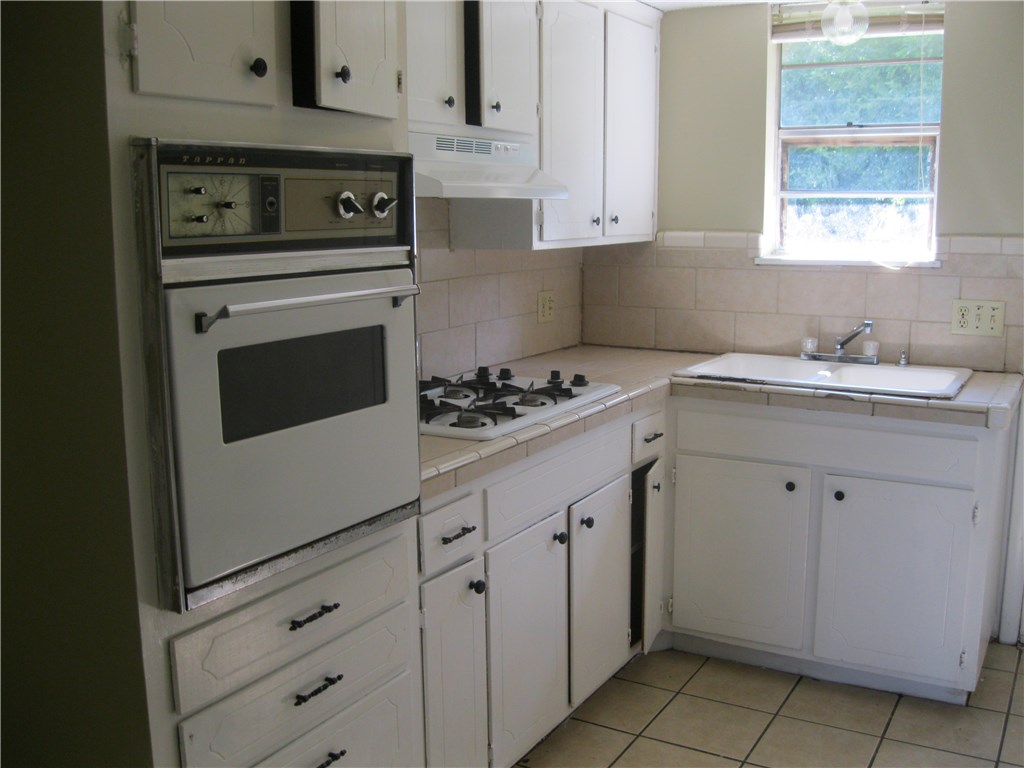 Morris Sub Rogers - Residential Lease