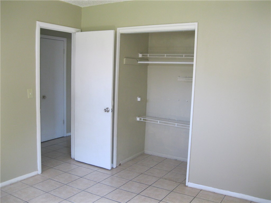 Morris Sub Rogers - Residential Lease